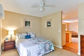 Bedroom - Photo Gallery 4