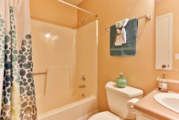 Bathroom - Photo Gallery 3