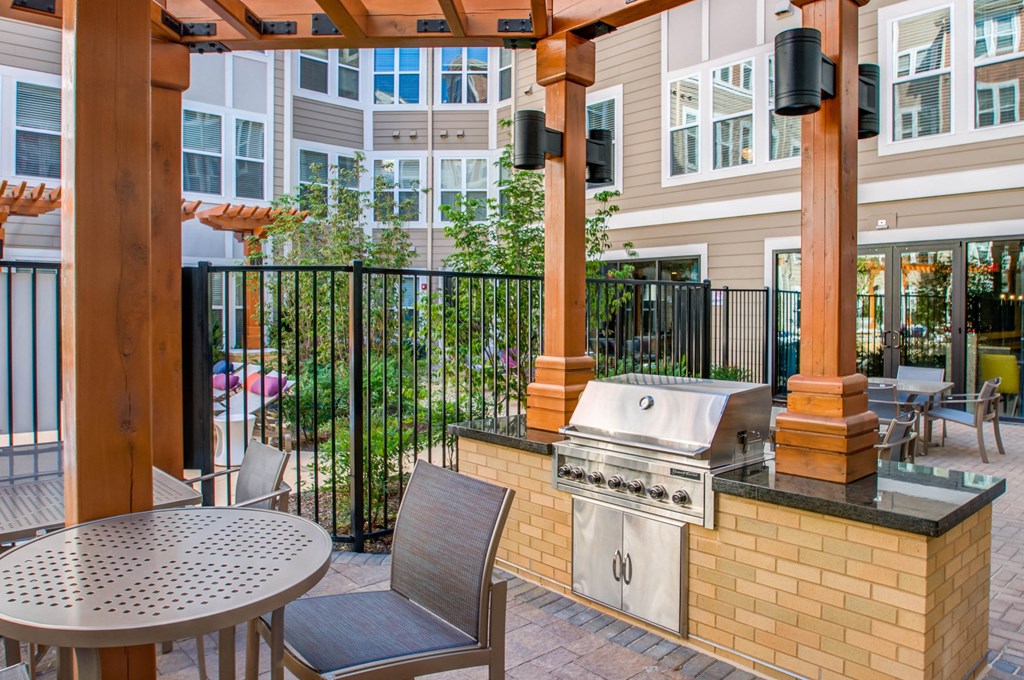 Monument Village At College Park