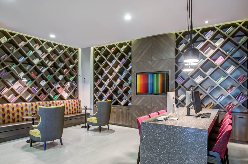 Monument Village At College Park