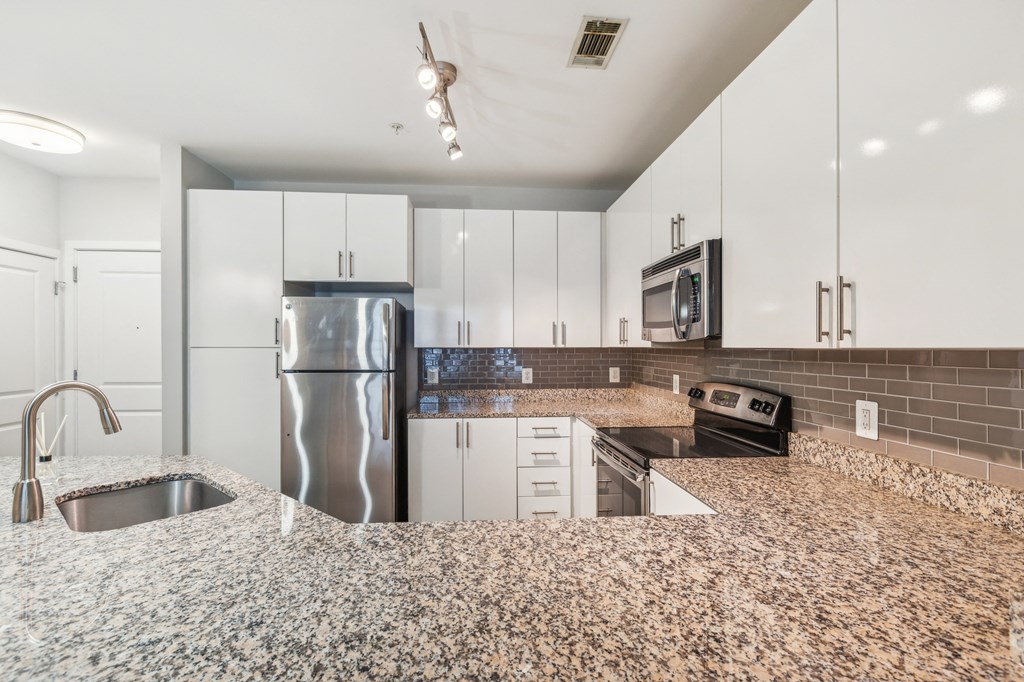 Monument Village At College Park