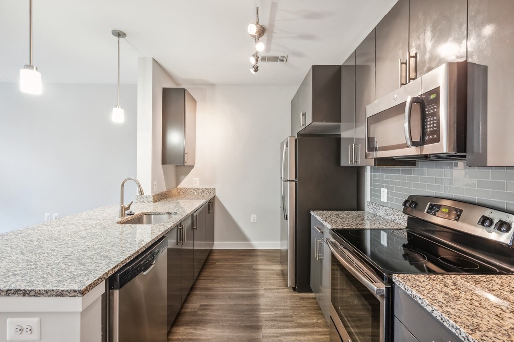 Monument Village At College Park