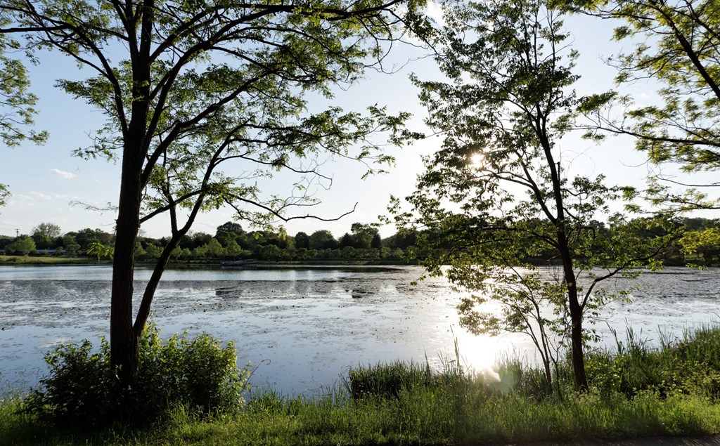 Monument Village At College Park