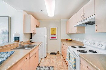 2 Canfield Avenue 1-2 Beds Apartment for Rent - Photo Gallery 4