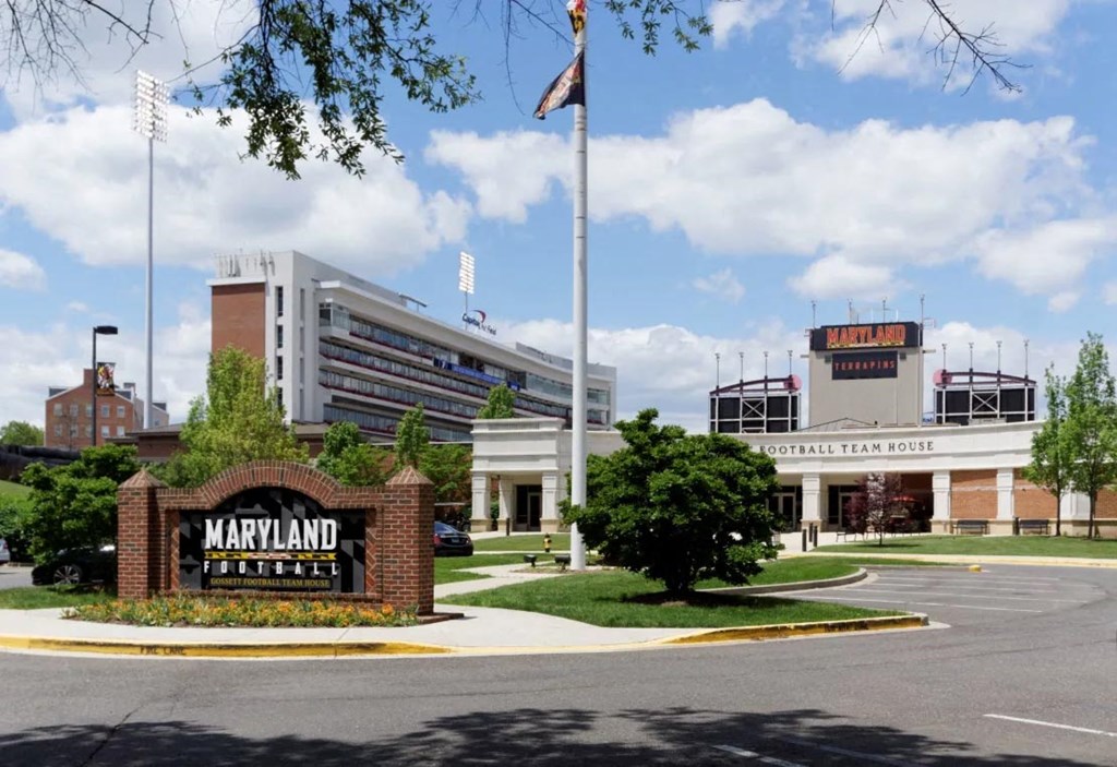 the building where the hotel is located is shown