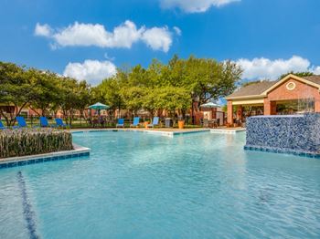 Resident Lounge with Pool