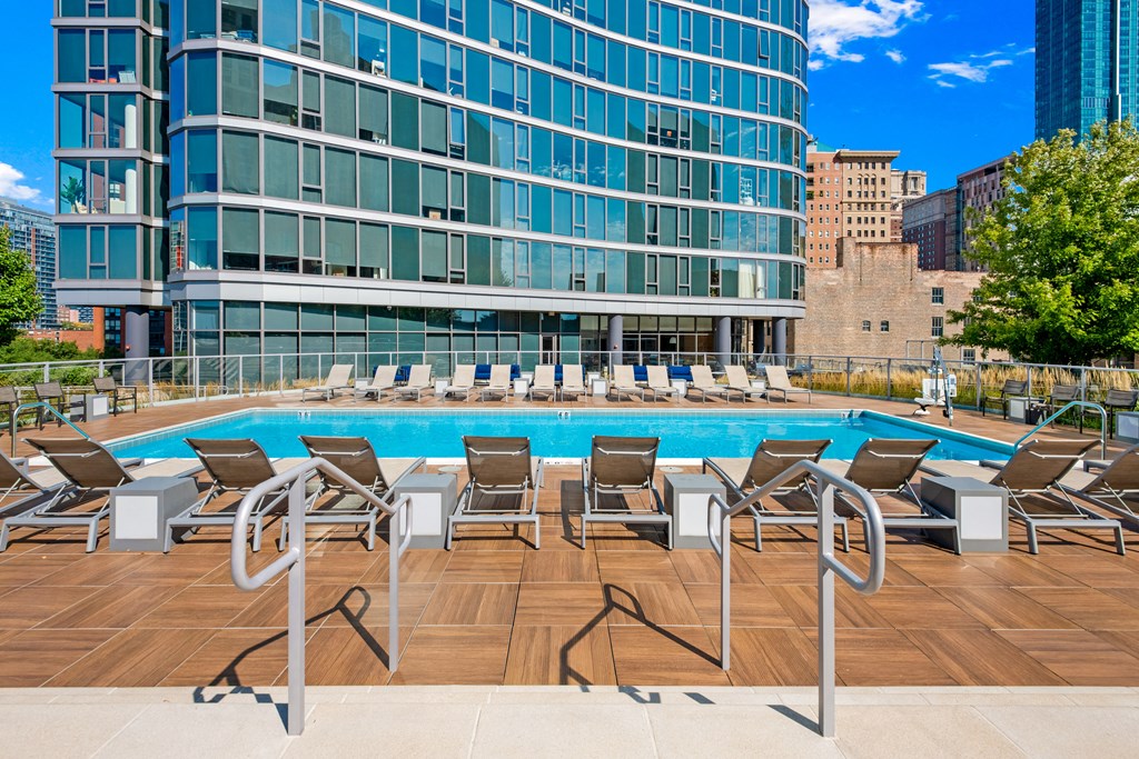 Pool View at 1001 South State, Illinois