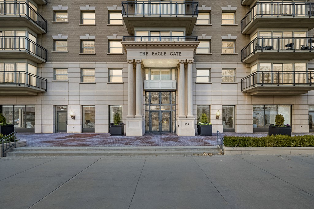 Exterior entrance of Eagle Gate Apartments