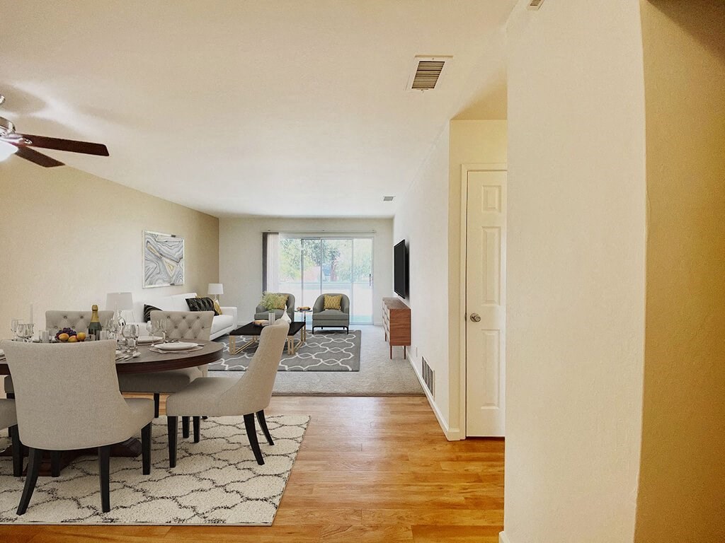 Elegant Dining Area at Oak Pointe, Fremont, California