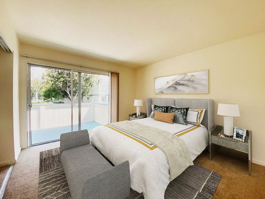 Beautiful Bright Bedroom With Wide Windows Beautiful Bright Bedroom With Wide Windows at Oak Pointe, Fremont, CA - Photo Gallery
