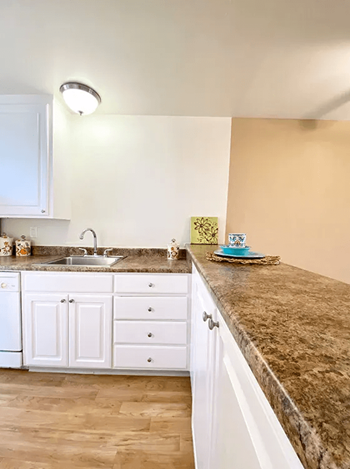 Spacious Kitchen with Hardwood Flooring at Diablo Pointe in California, 94596