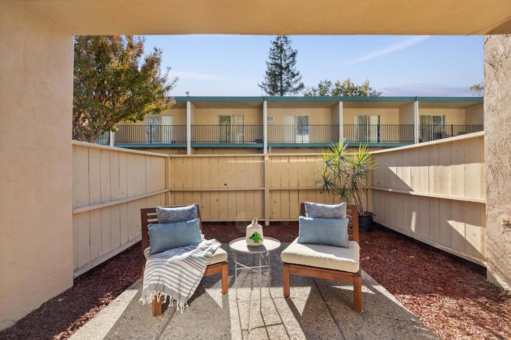 Diablo Pointe Apartments