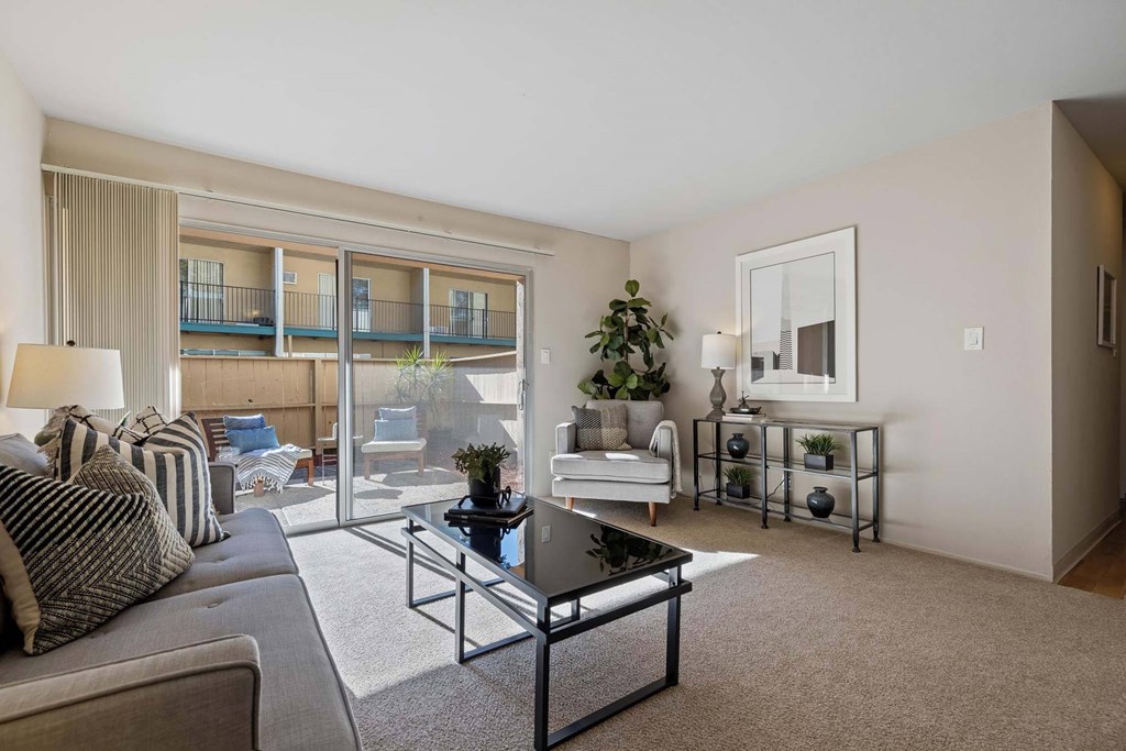 Diablo Pointe Apartments