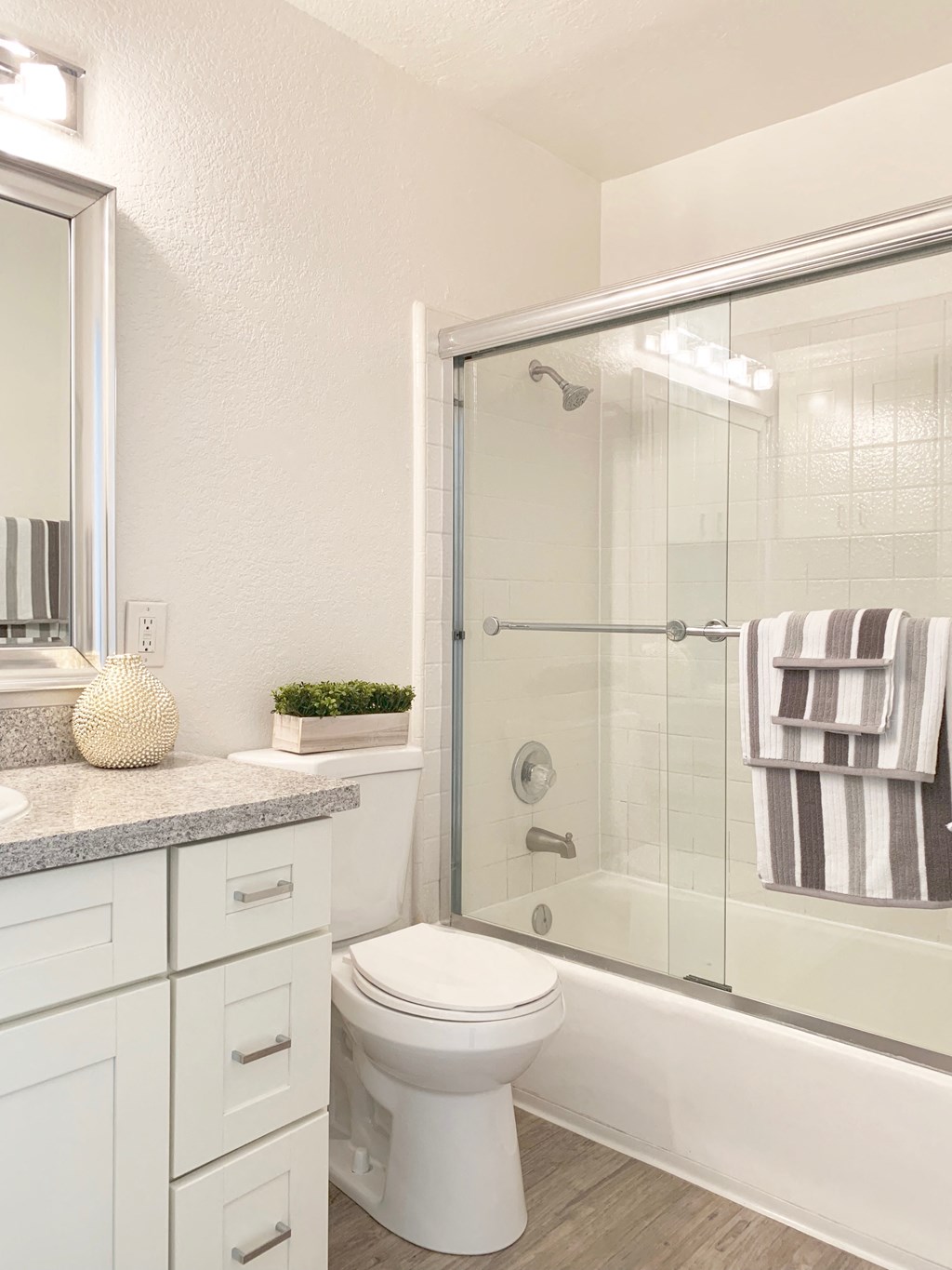 Bathroom at Park Avenue Apartments, San Jose