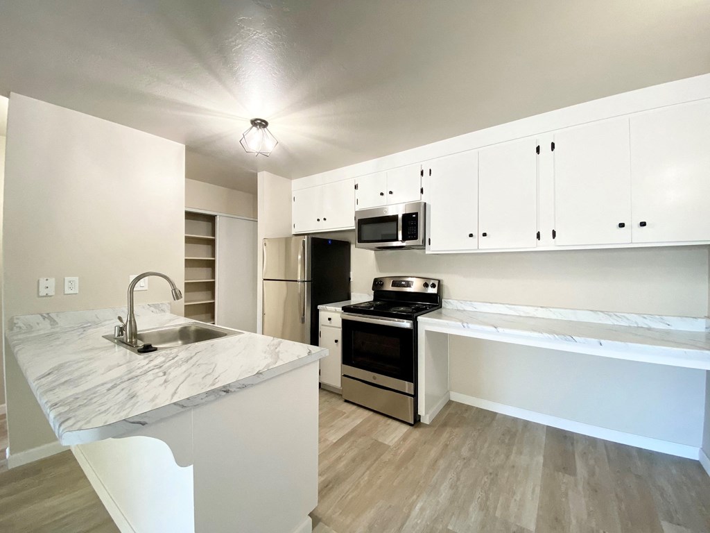 Modern Kitchen With White Cabinet at The Morgan, Lafayette, 94549