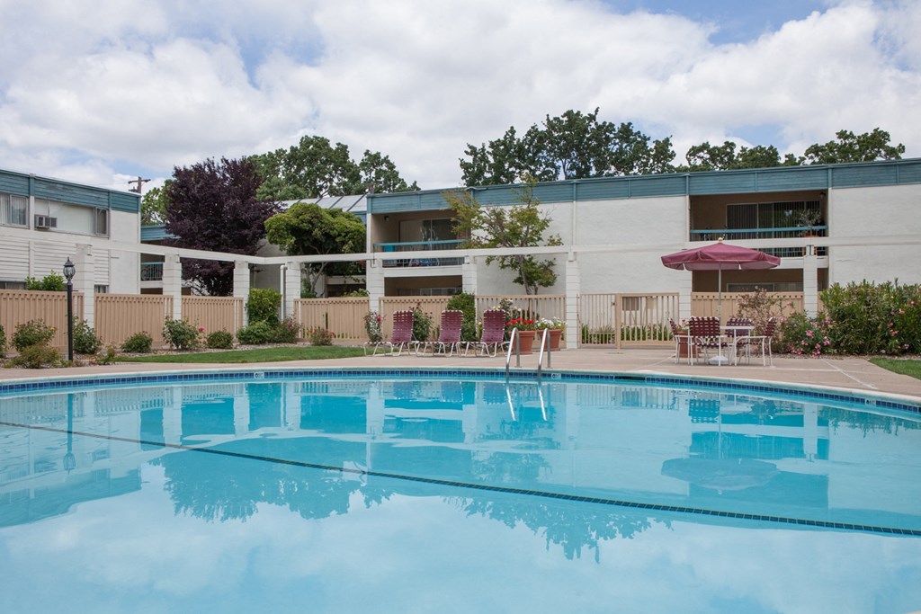 Diablo Pointe Apartments