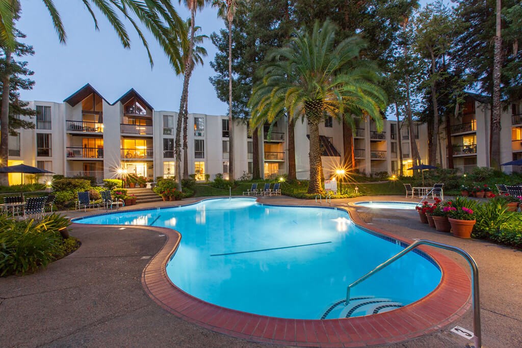 Castlewood Apartments