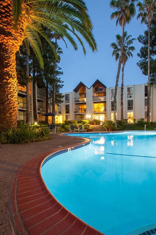 Castlewood Apartments