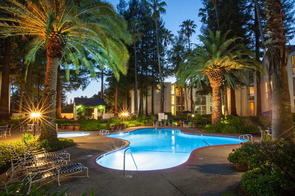 Castlewood Apartments