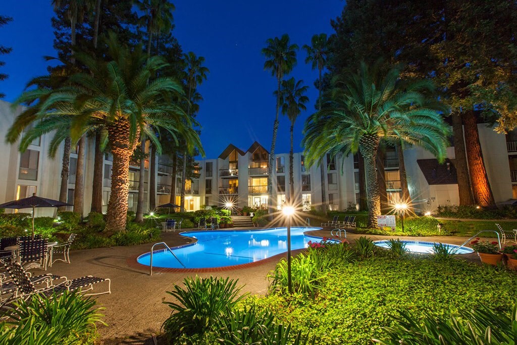 Castlewood Apartments