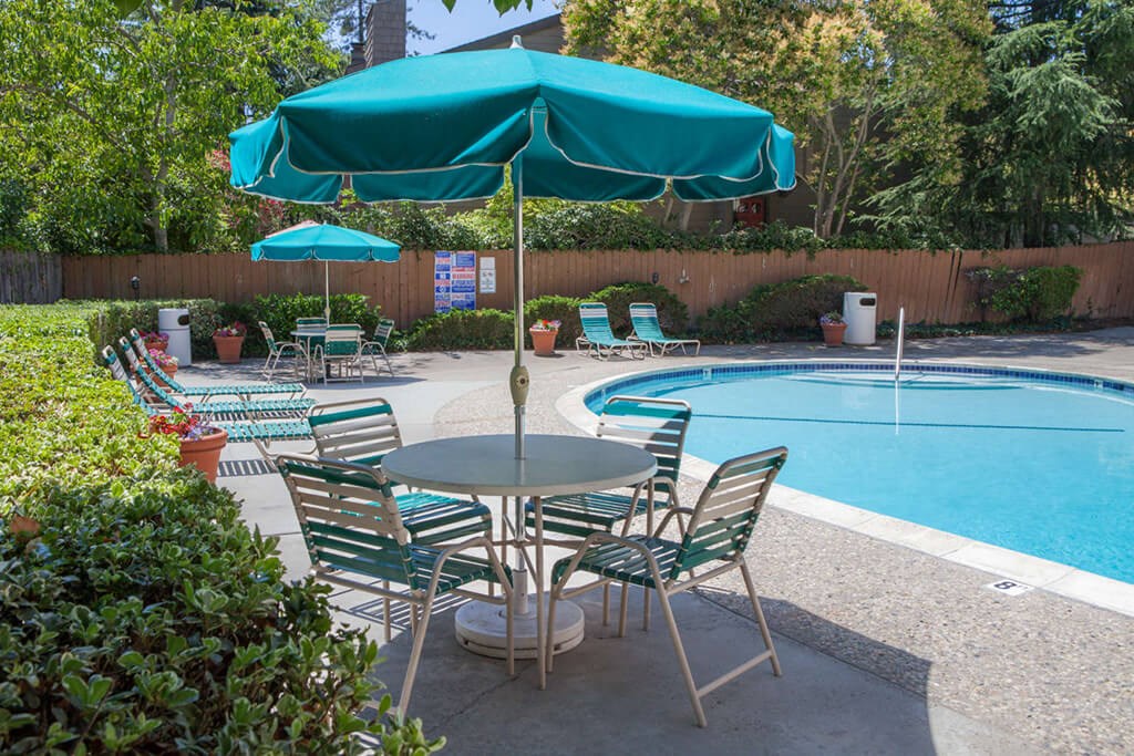 Relaxing Pool Area With Sundeck at The Glens, California
