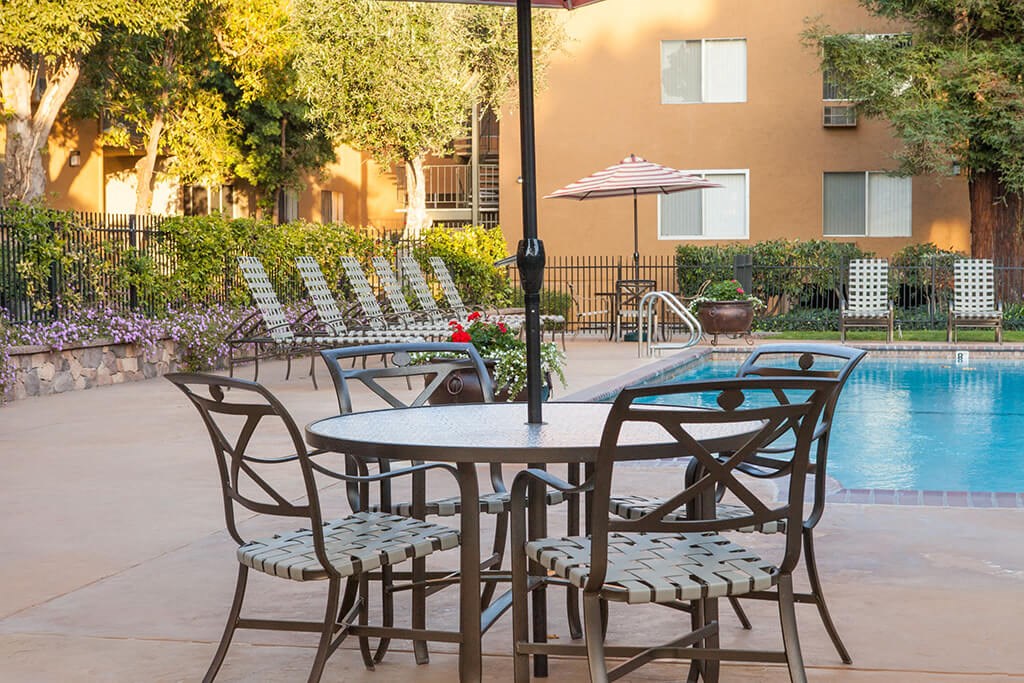 Dining Area Alongside Pool at The Monterey, San Jose, California