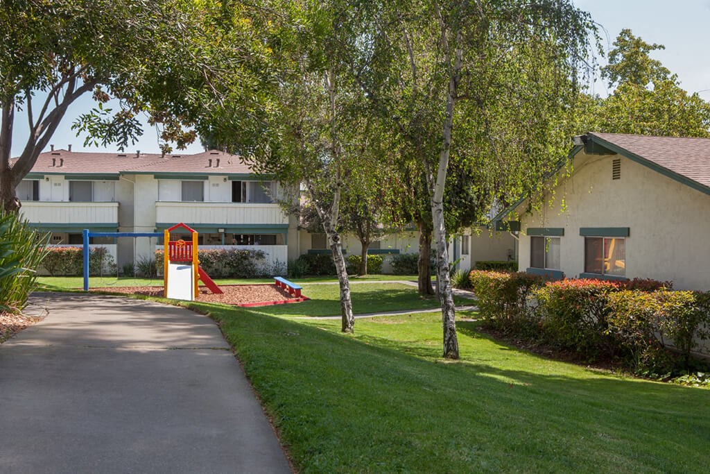 Lush Green Outdoors at Oak Pointe, Fremont