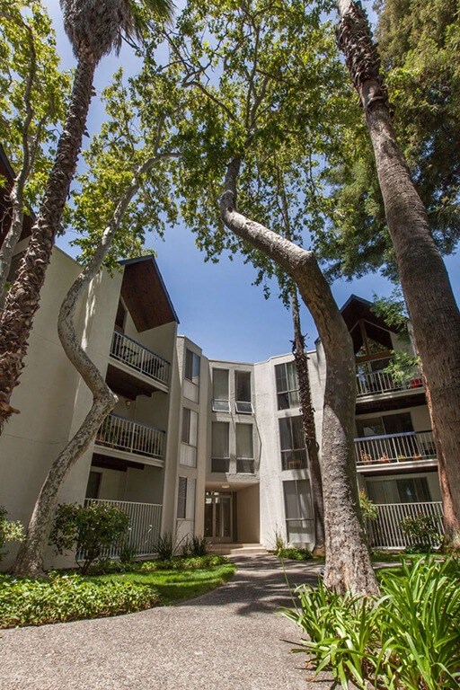 Castlewood Apartments