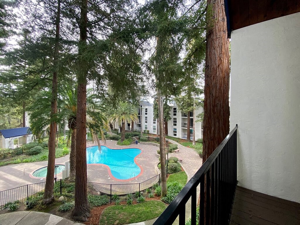 Castlewood Apartments