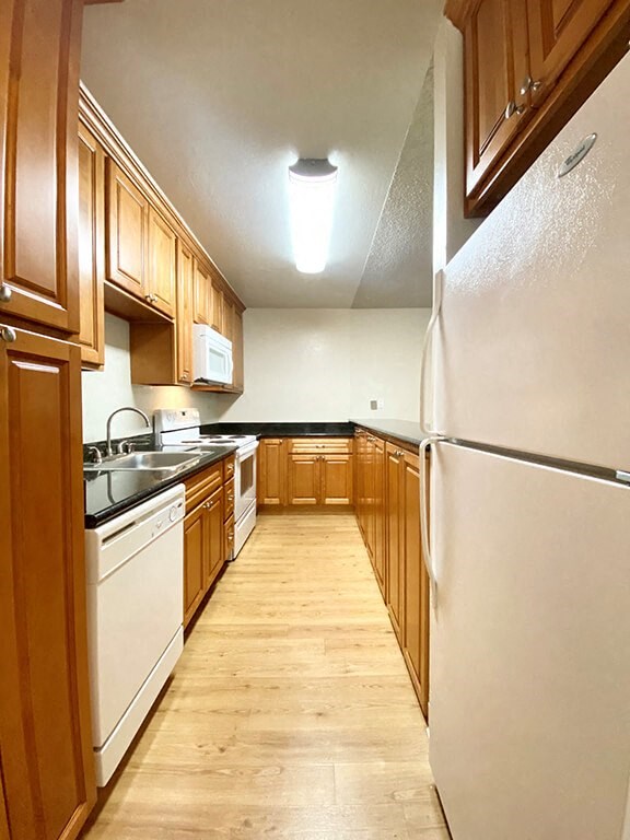 Castlewood Apartments