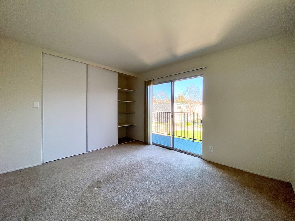 Diablo Pointe Apartments