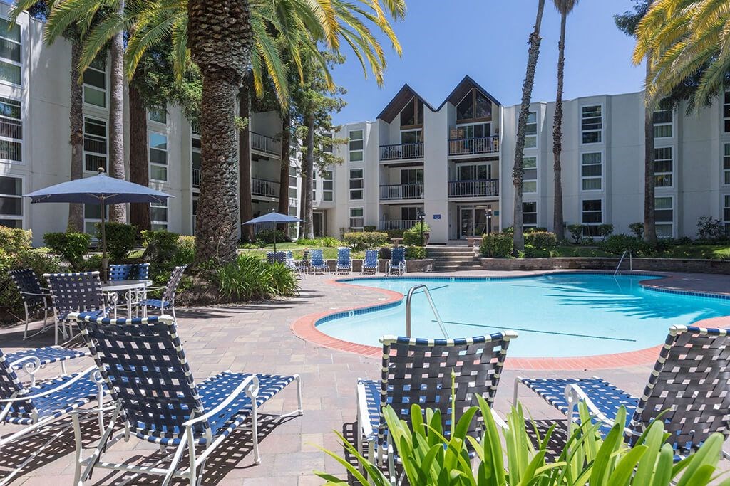 Castlewood Apartments