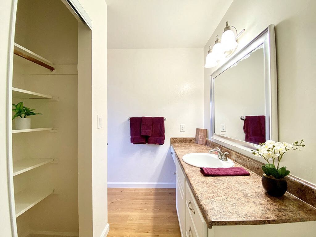 Bathroom With Storage at The Glens, San Jose, CA, 95125