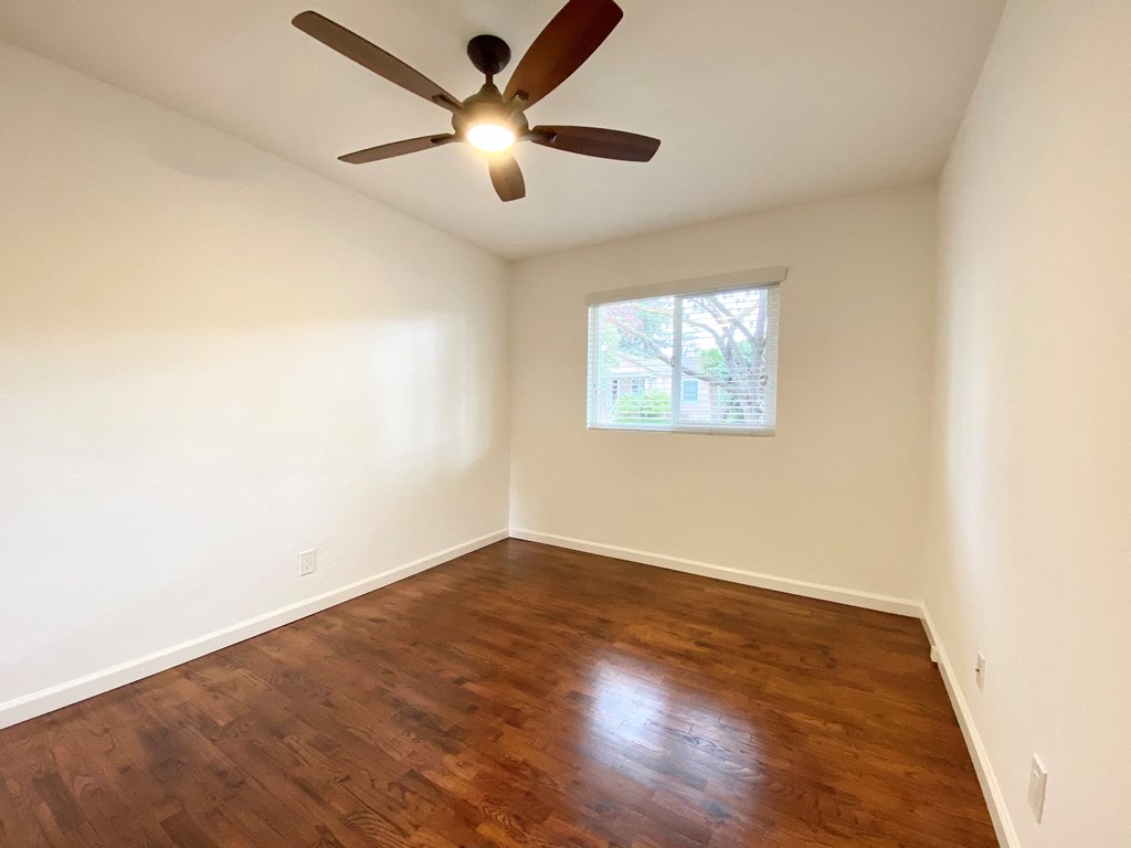 Expansive Windows at Jefferson Street, Santa Clara, California