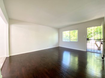 Wood Floor Living Room Wood Floor Living Room at Jefferson Street, California - Photo Gallery 5