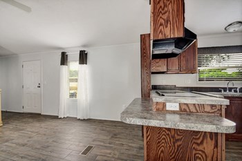 125 Clinton Rd 3 Beds Apartment for Rent - Photo Gallery 19