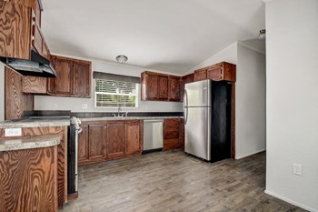 125 Clinton Rd 3 Beds Apartment for Rent - Photo Gallery 5
