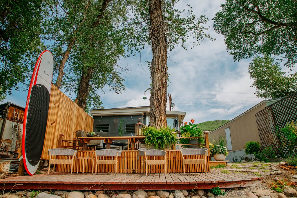 Outdoor Living Areas at Dream Island, Colorado