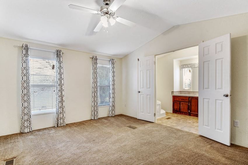 2800 Windgate Dr., 305 FM 306 1-3 Beds Apartment for Rent - Photo Gallery