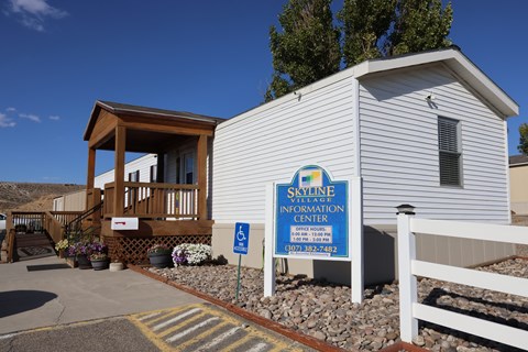A building with a sign that says Skyline Information Center.