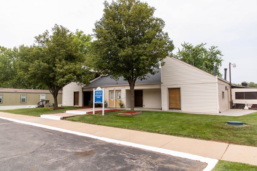 building exterior with signage building exterior with signage at Maple Grove, Lincoln, Nebraska - Photo Gallery