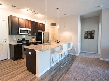 Kitchen at Mirada Apartments, Lewis Center, OH, 43035 - Photo Gallery 8