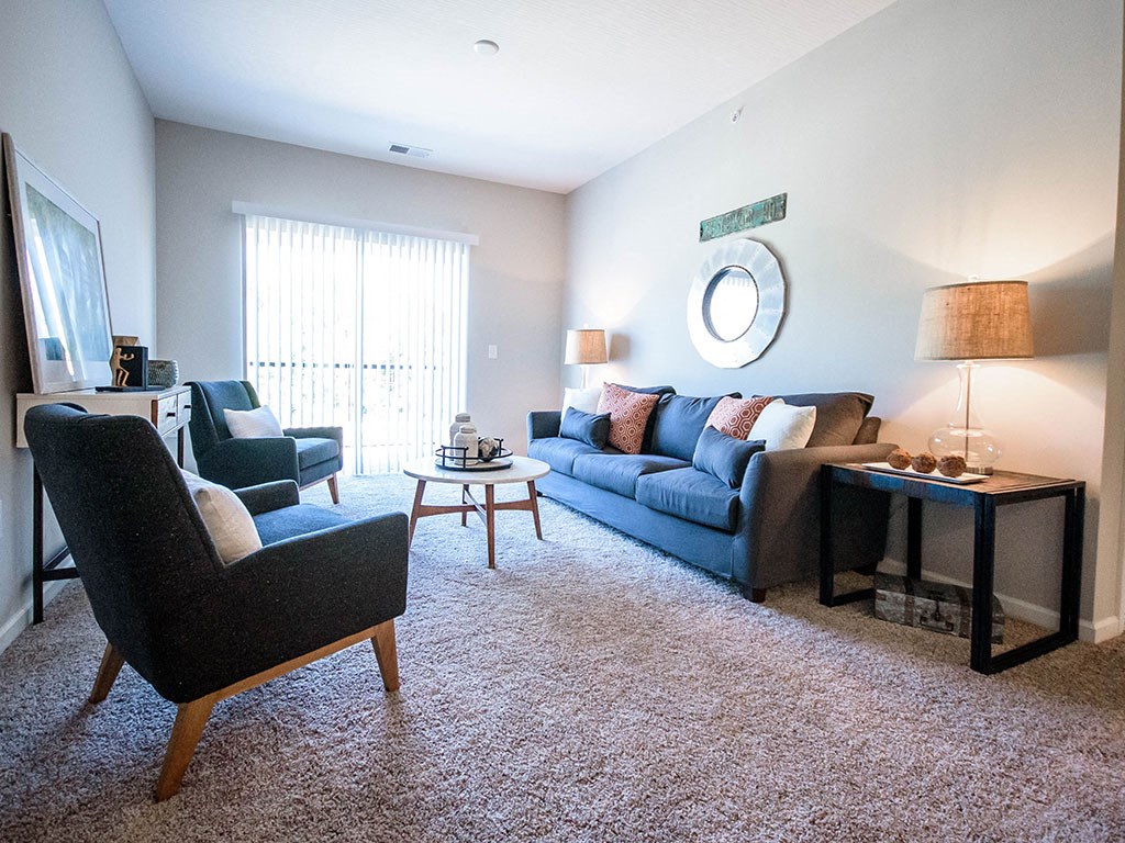 Living Room at Mirada Apartments, Ohio, 43035
