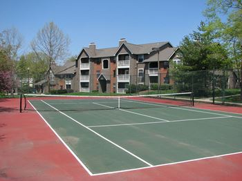 Outdoor tennis court at Park Laureate in Jeffersontown, Louisville, KY 40220