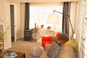 Open living Area with huge windows Open living Area with huge windows at Riverset Apartments in Mud Island, Memphis, TN - Photo Gallery 4