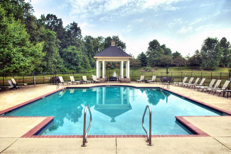 Resort-style swimming pool Resort-style swimming pool at The Bradford at Easton Apartments in Columbus, OH