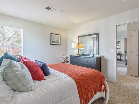 Well Appointed Bedroom at The Villas at Bailey Ranch Apartments, Owasso, 74055
