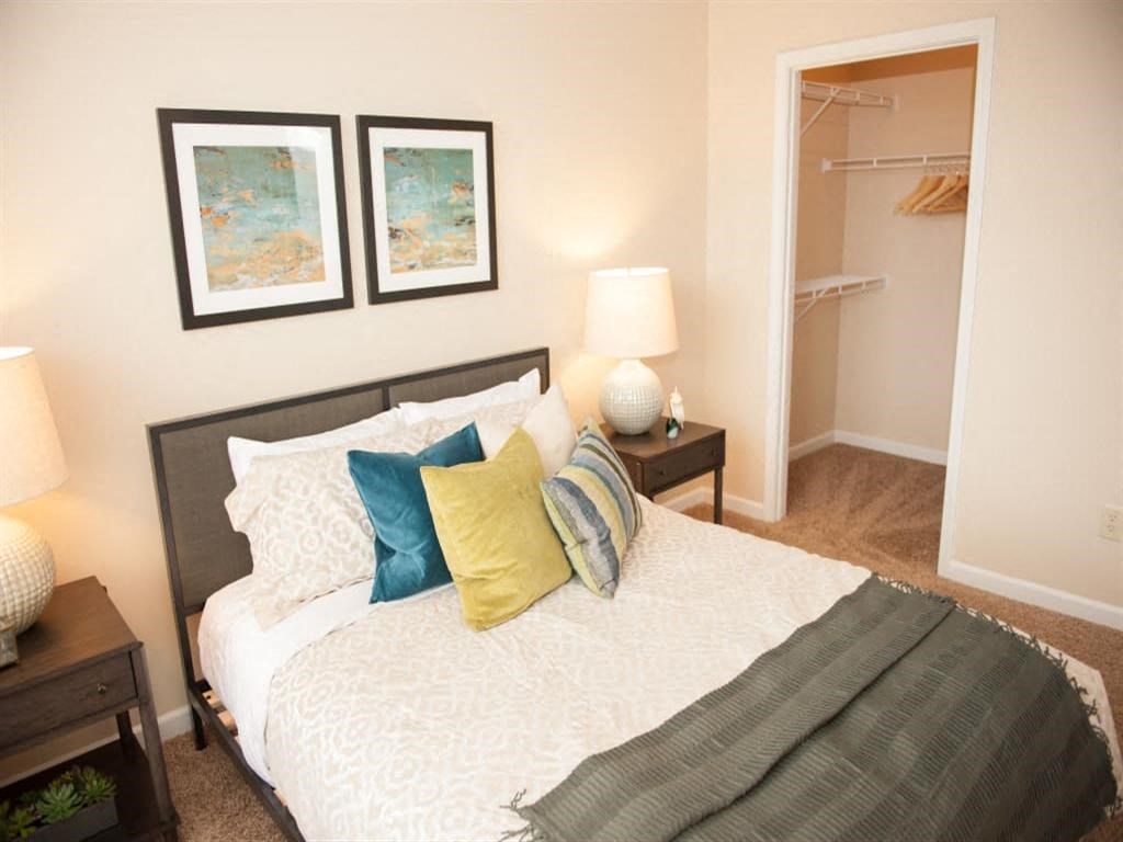 Bedroom with walk-in closet at Waterford Place Apartments in Memphis TN