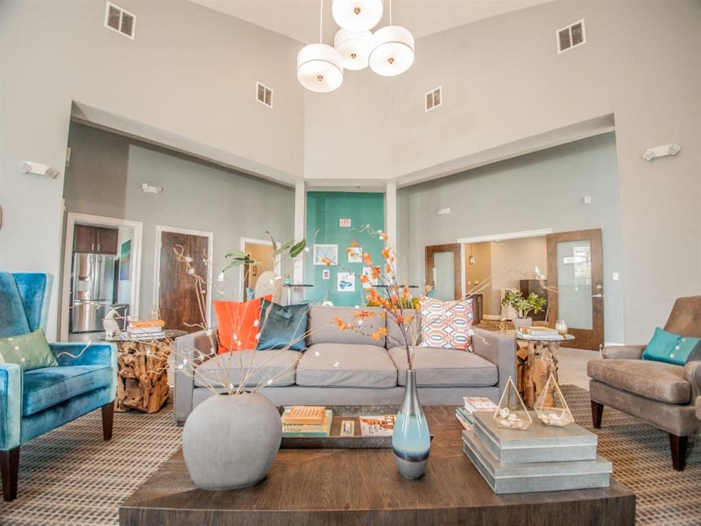 Clubhouse Lounge & Game Room at Waterford Place Apartments, Apartments in Memphis TN