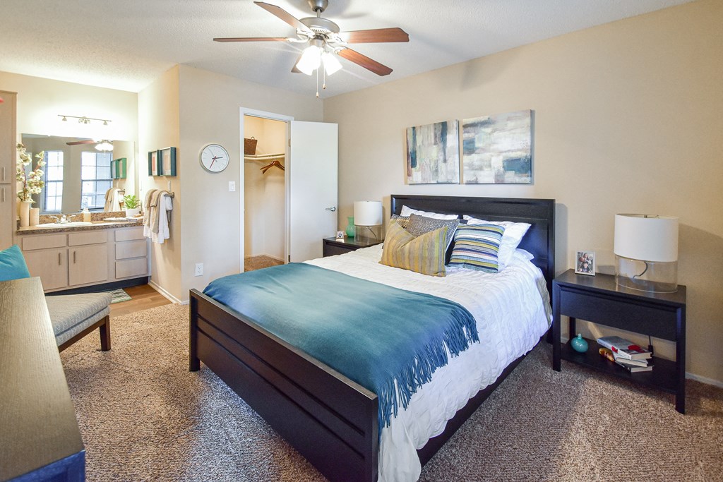 Bedroom at Park Laureate Apartments in Jeffersontown, Louisville, KY 40220.